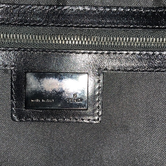 A black Fendi tote bag - Picture 5 of 10